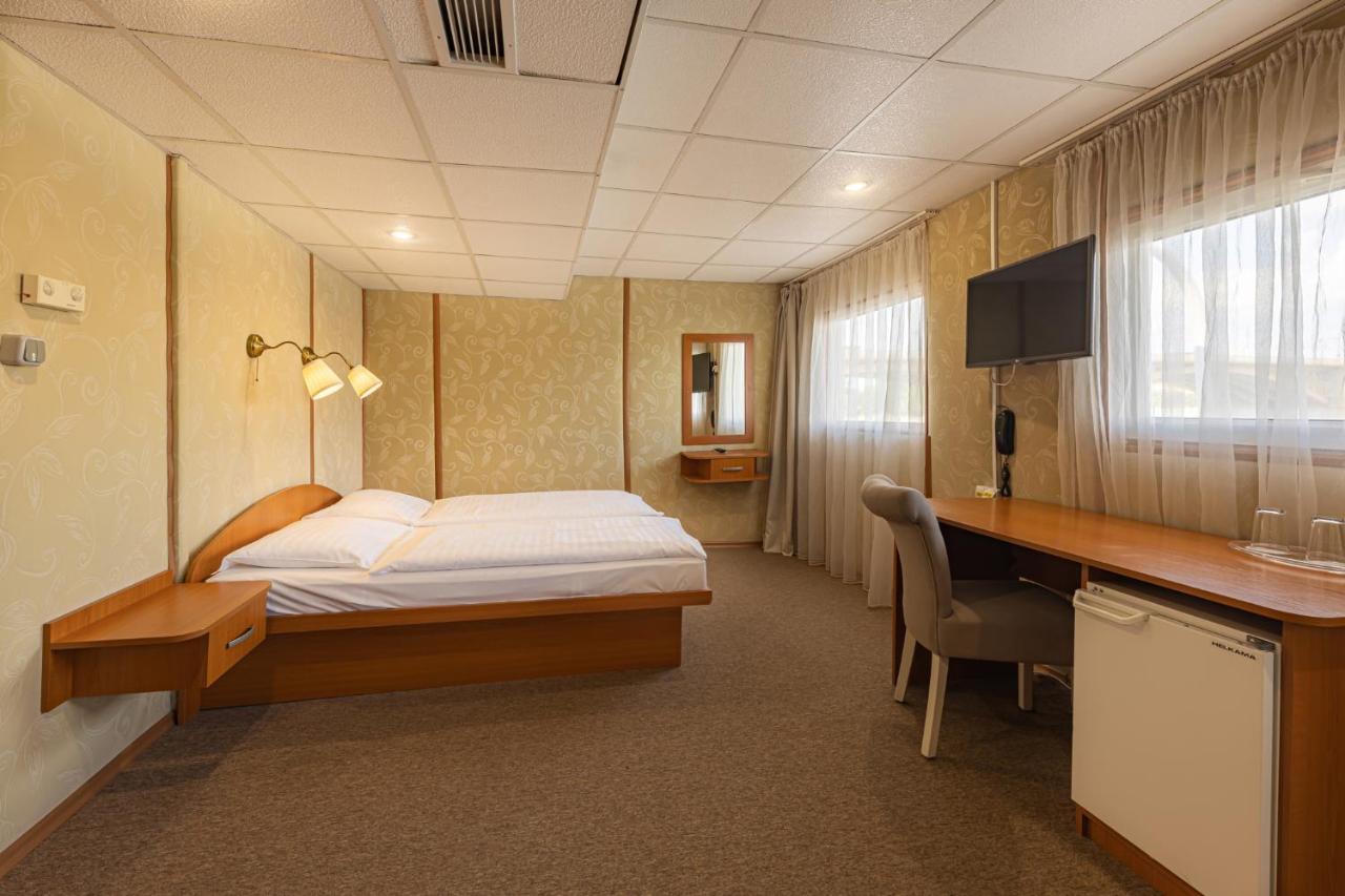 Botel Grand Jules - Boat Budapešť