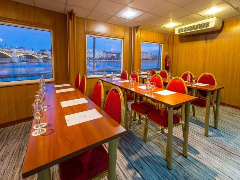 Grand Jules - Boat Botel Budapešť